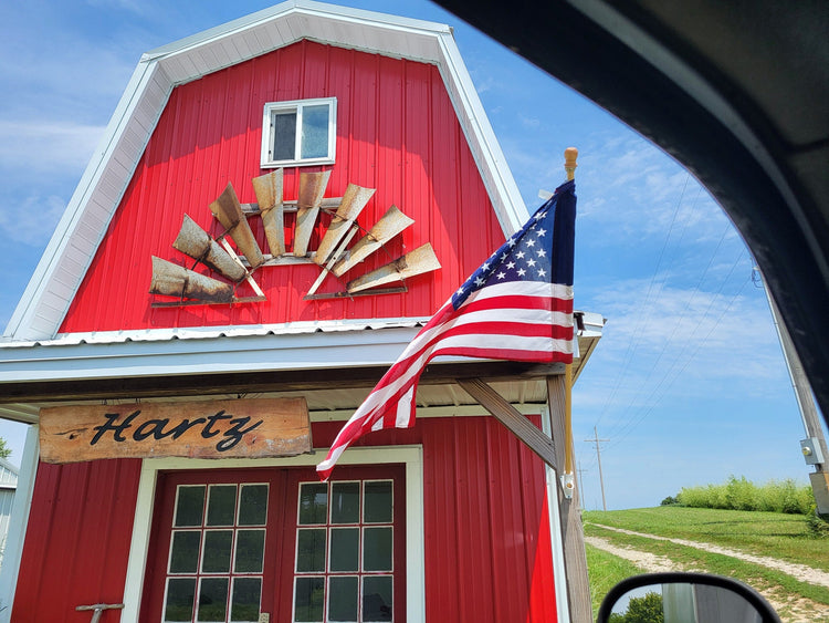 Hartz Lil Red Barn